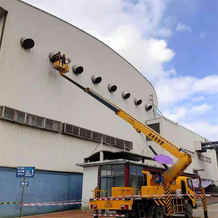 英州镇高空作业车出租服务：专业广告牌安装解决方案