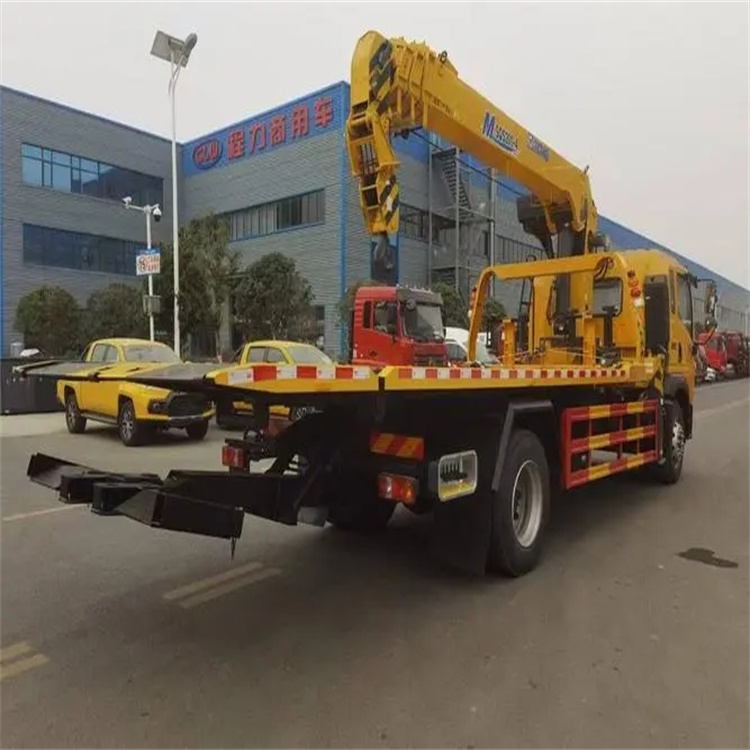 英州镇附近小随车吊出租电话，轻松解决搬运烦恼