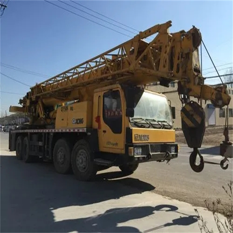 英州镇哪里有专业吊车出租